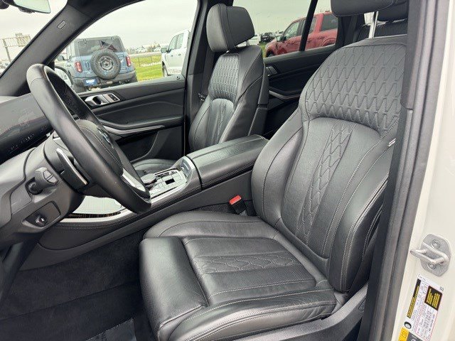 Used 2025 BMW X5 xDrive50e image 13