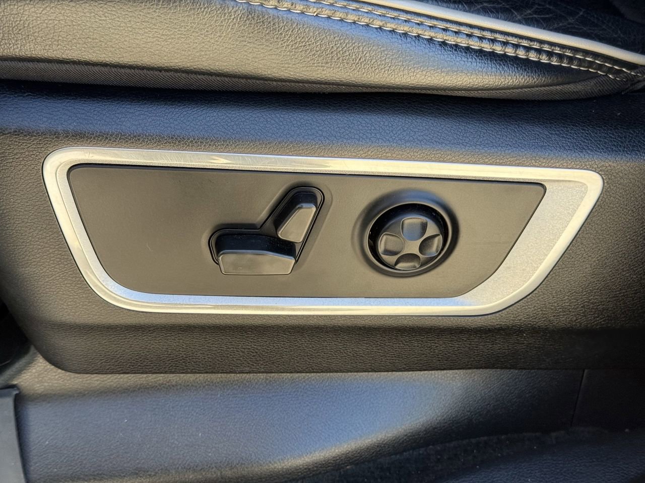 Used 2021 RAM 1500 Laramie image 25