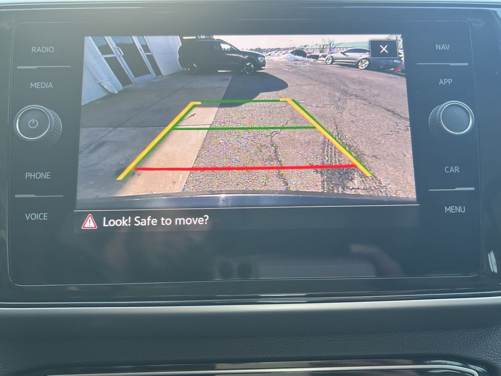 Used 2022 Volkswagen Atlas SEL R-Line image 27