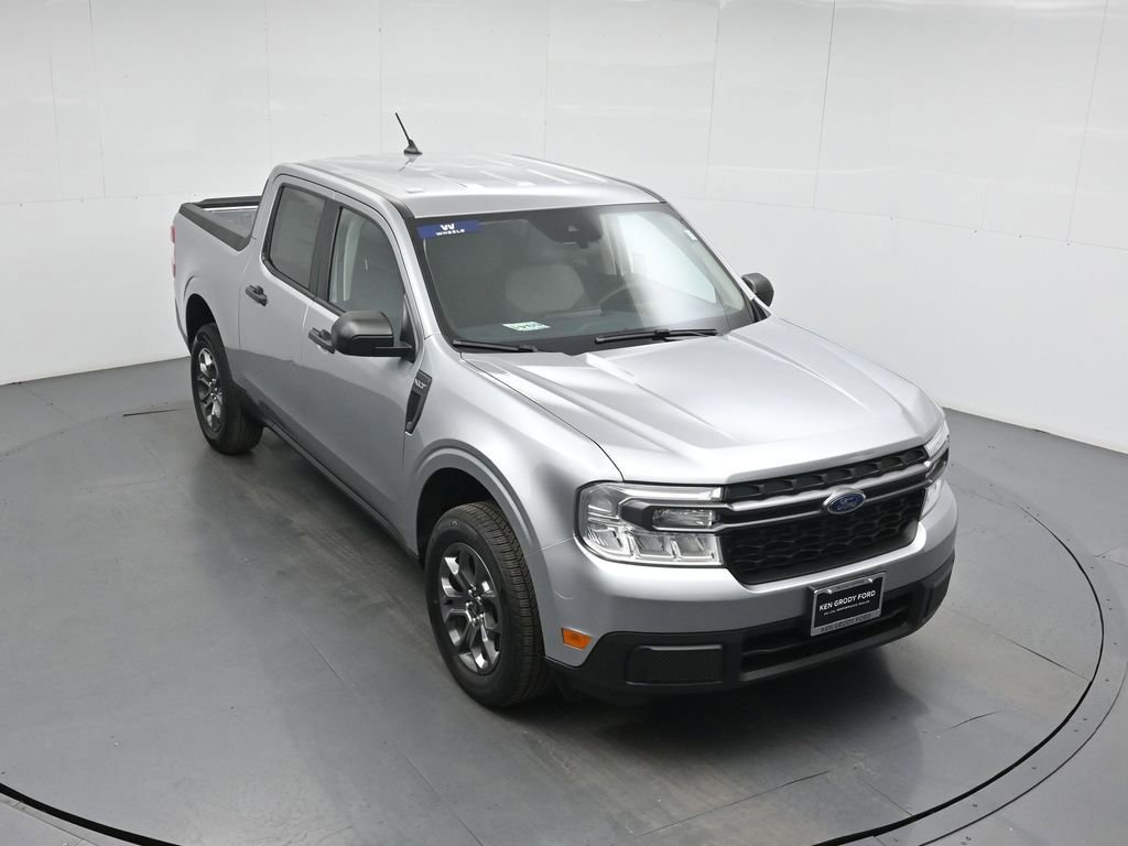Certified 2024 Ford Maverick XLT image 3