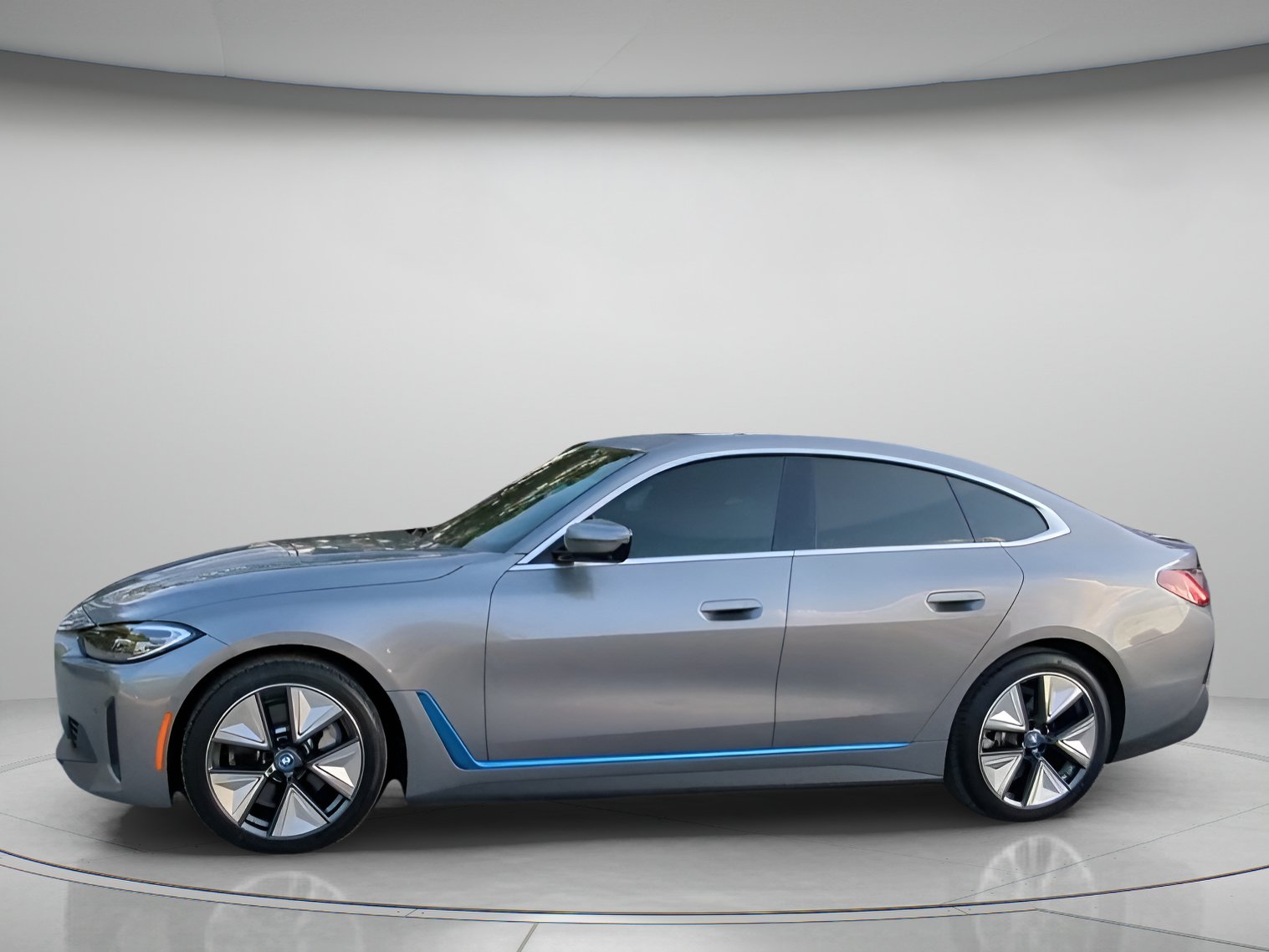 Used 2023 BMW i4 eDrive40 w/ Premium Package RWD image 15