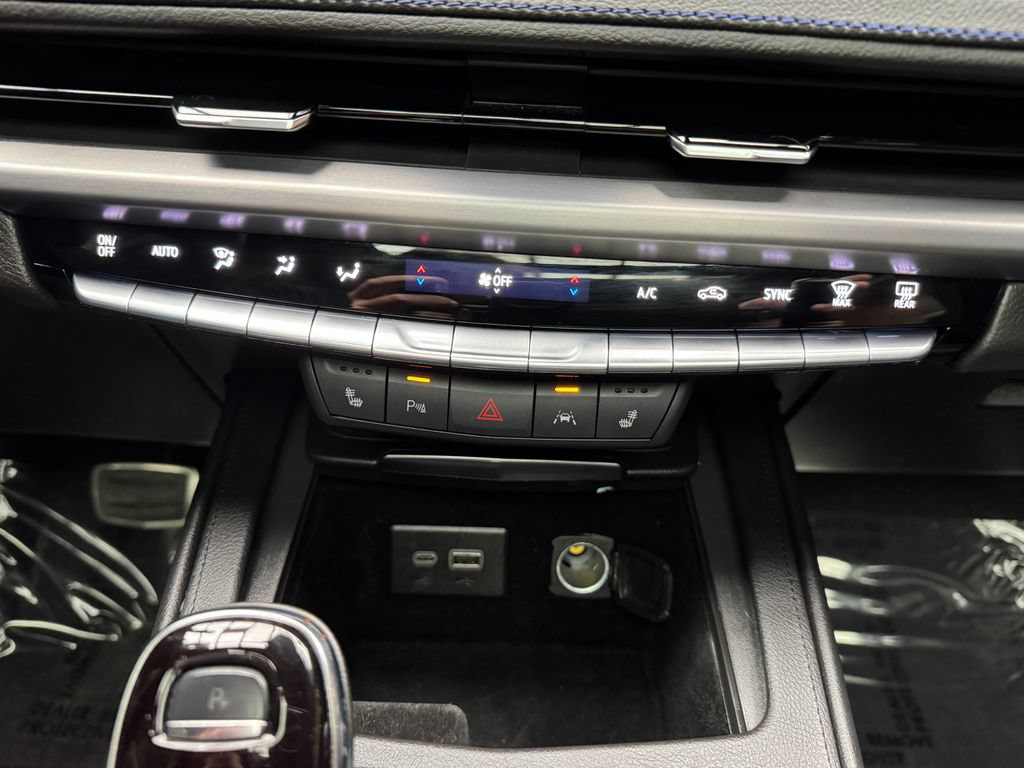 Used 2024 Cadillac XT4 Sport w/ Active Safety Package AWD/4WD image 21