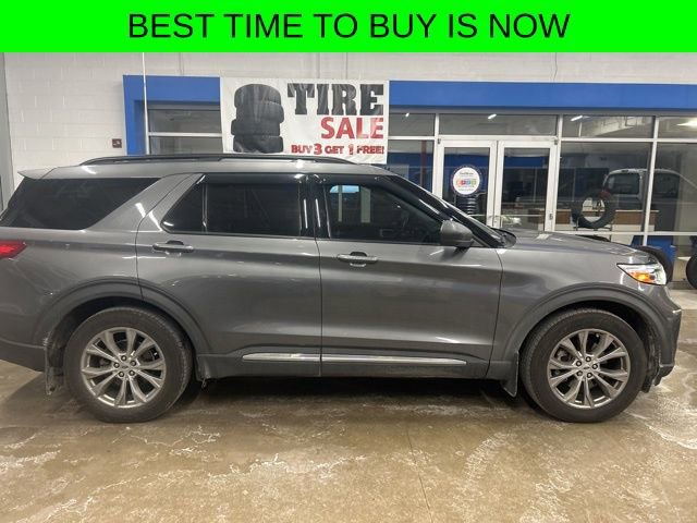 Certified 2021 Ford Explorer XLT w/ Equipment Group 202A image 4