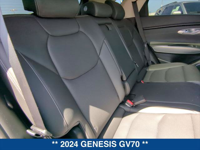 Used 2024 Genesis GV70 2.5T w/ Select Package AWD/4WD image 22