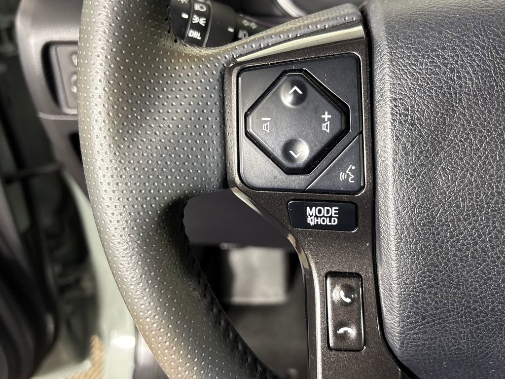 Used 2022 Toyota 4Runner TRD Off-Road AWD/4WD image 18