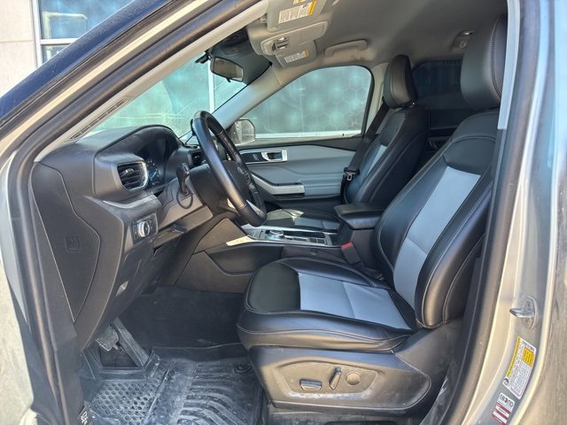 Certified 2022 Ford Explorer XLT w/ Equipment Group 202A image 10