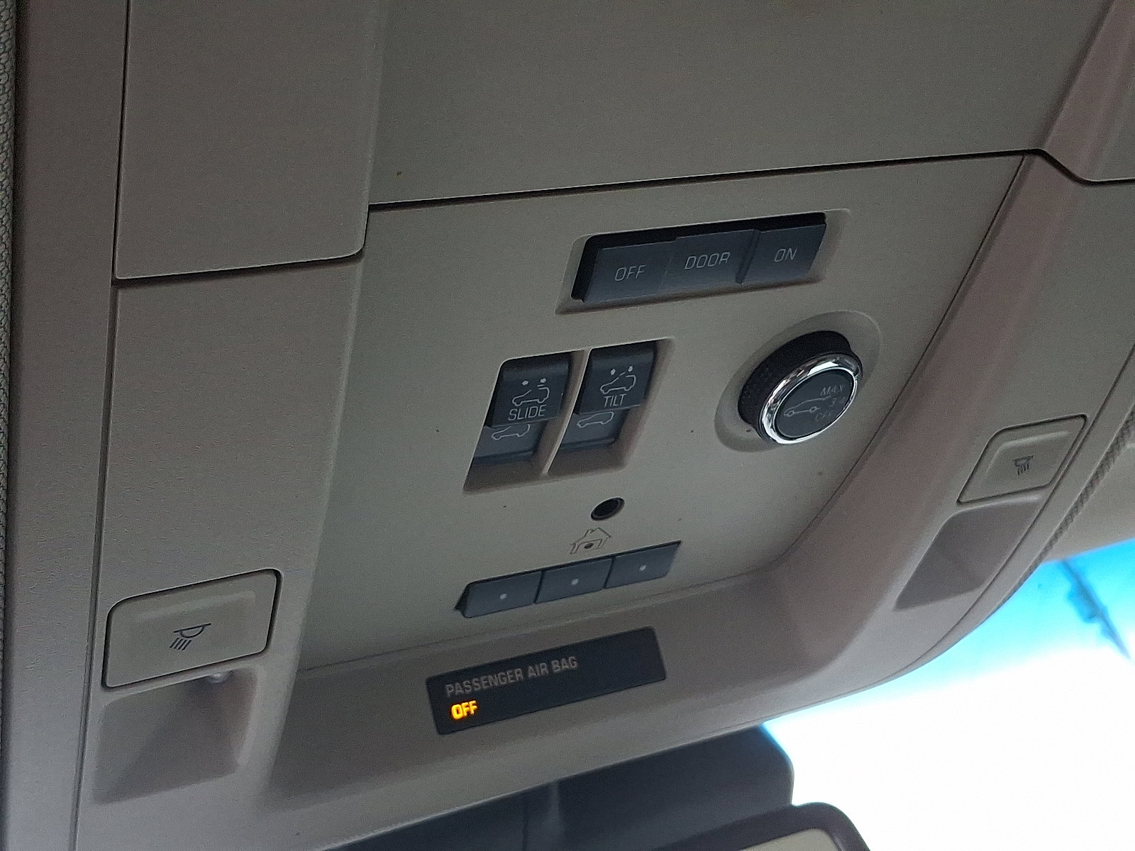 Used 2020 Chevrolet Tahoe LT image 39