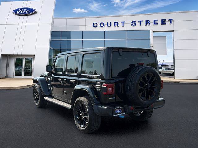 Used 2023 Jeep Wrangler Unlimited Sahara w/ Cold Weather Group AWD/4WD image 7