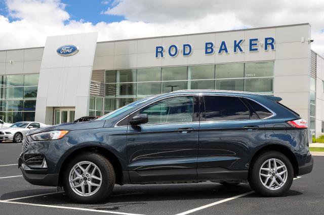 Certified 2024 Ford Edge SEL w/ Convenience Package AWD/4WD image 3