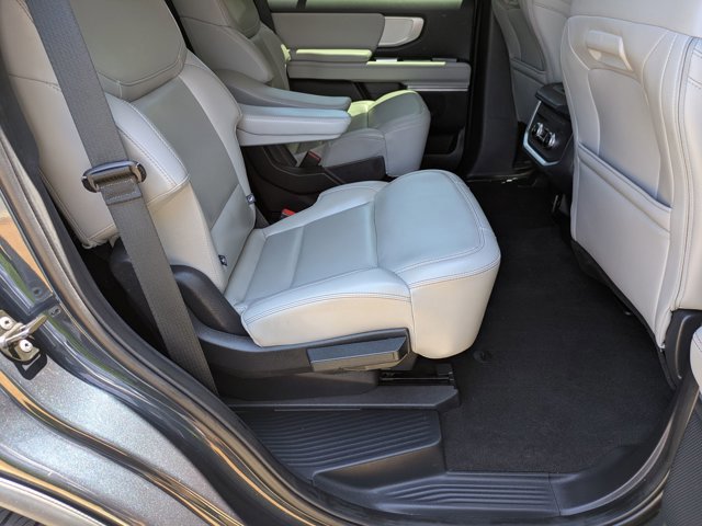 Certified 2025 Ford Expedition Active RWD image 39