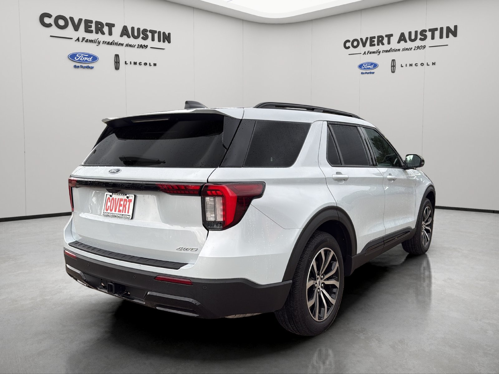 Certified 2026 Ford Explorer ST-Line AWD/4WD image 5