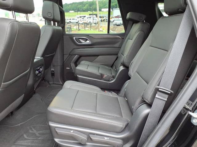 Used 2022 Chevrolet Tahoe Z71 w/ Luxury Package AWD/4WD image 11