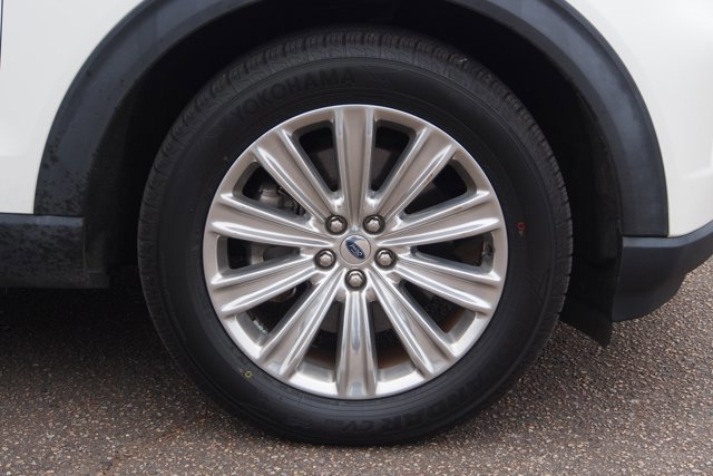 Certified 2021 Ford Explorer Limited w/ Hybrid Equipment Group 310A image 9