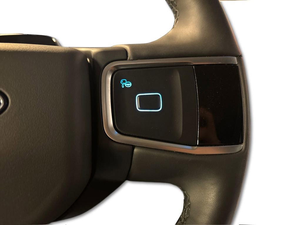 Certified 2025 Ford Expedition Active AWD/4WD image 34