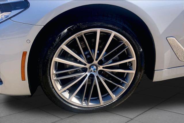 Used 2017 BMW 530i xDrive AWD/4WD image 11