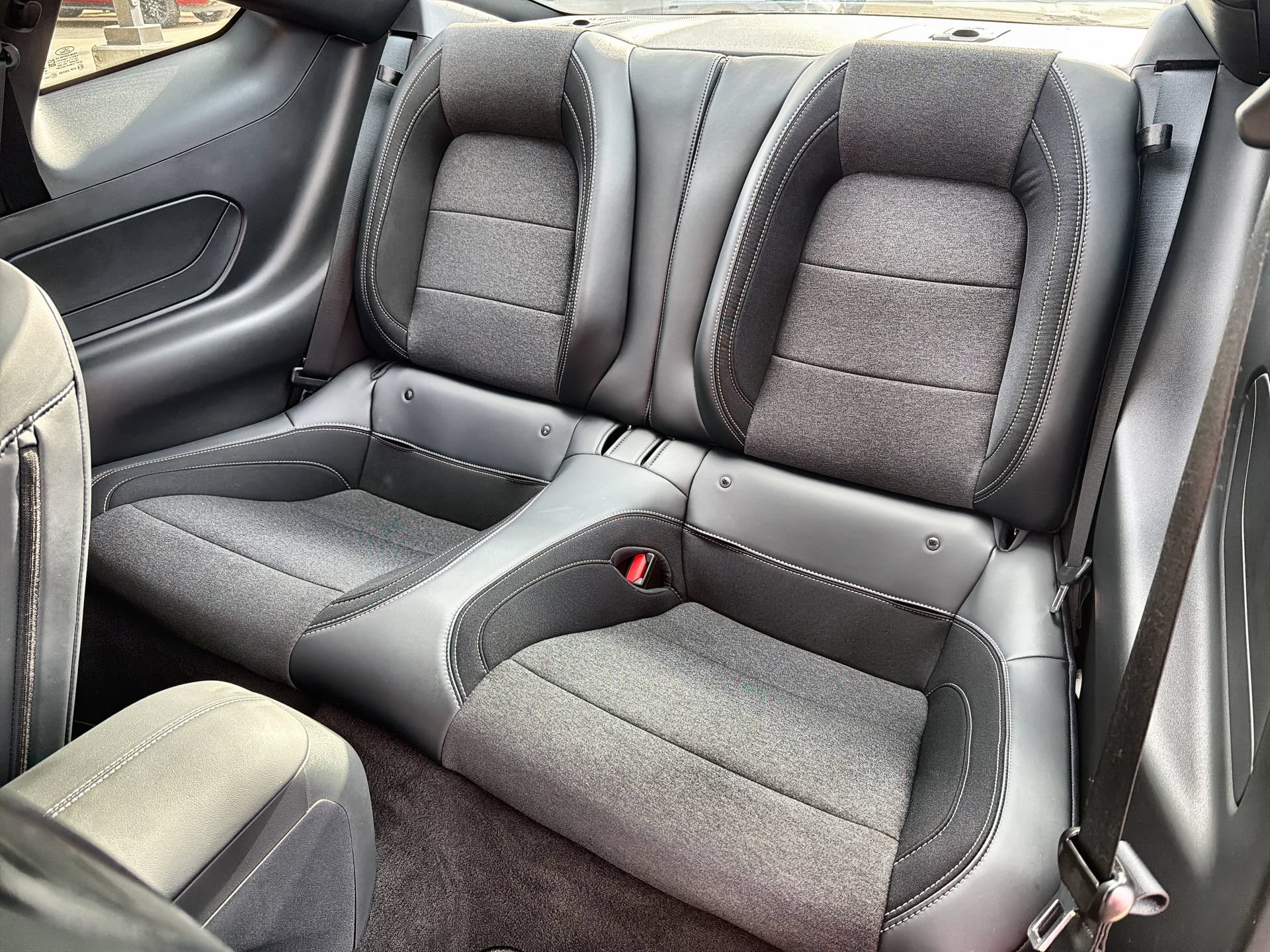 Certified 2025 Ford Mustang Coupe RWD image 21