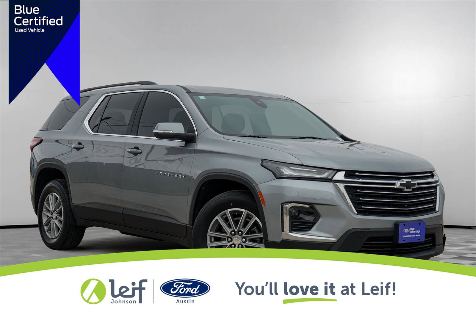 Used 2023 Chevrolet Traverse LT w/ Rear Camera Mirror Package