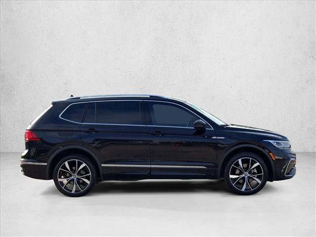 Used 2024 Volkswagen Tiguan SEL R-Line w/ MDO Package, Two-Row AWD/4WD video 4