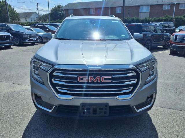 Used 2024 GMC Terrain SLT image 8