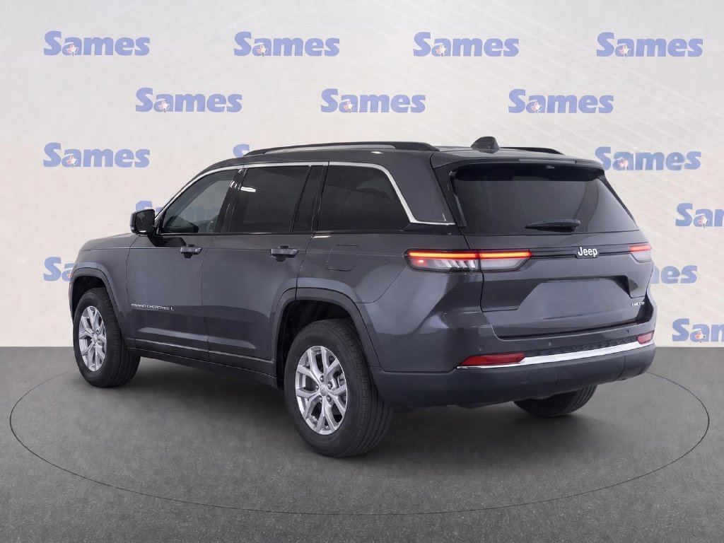 Used 2023 Jeep Grand Cherokee Limited RWD image 4