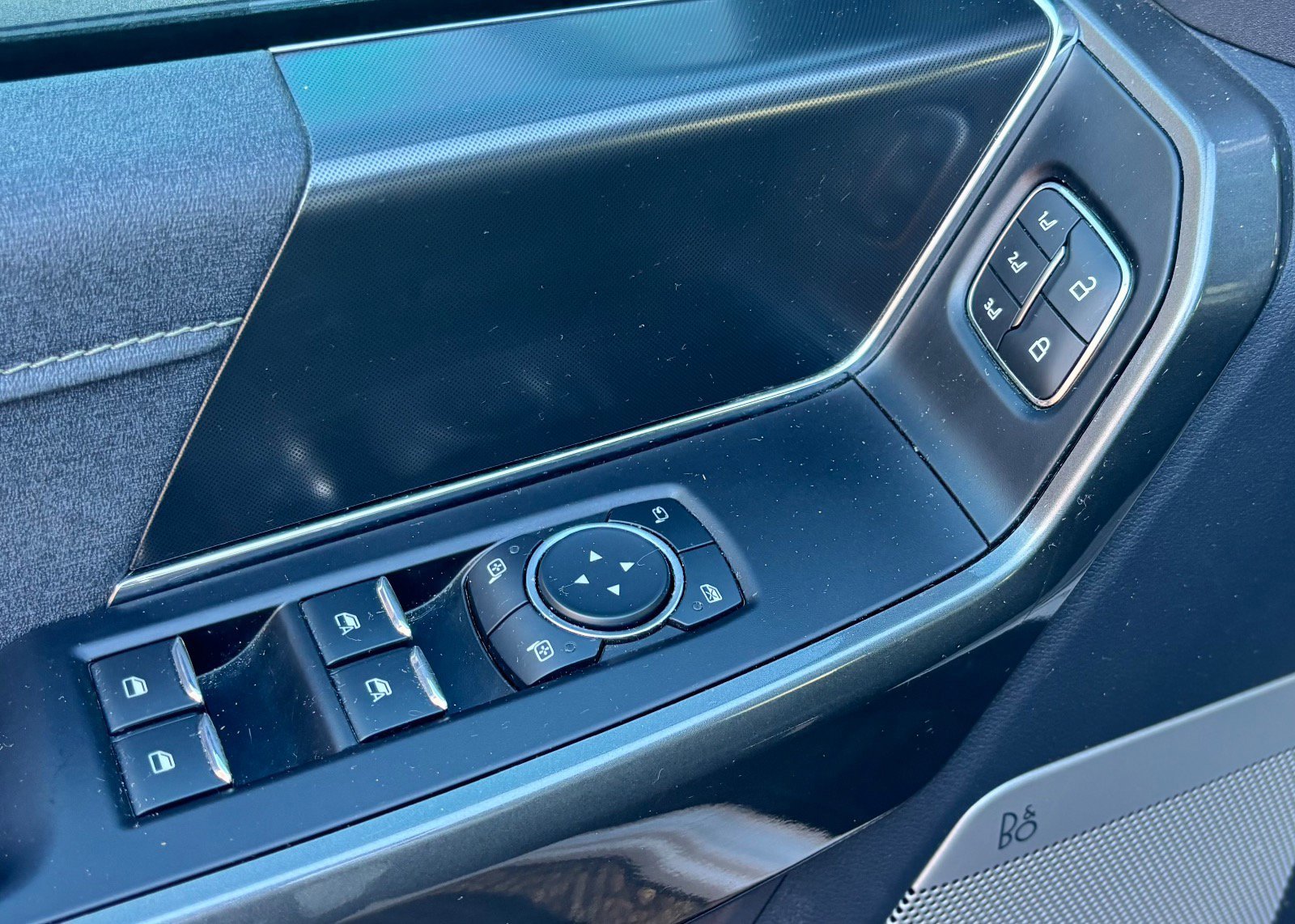 Certified 2022 Ford F150 Lariat w/ Equipment Group 502A High image 27