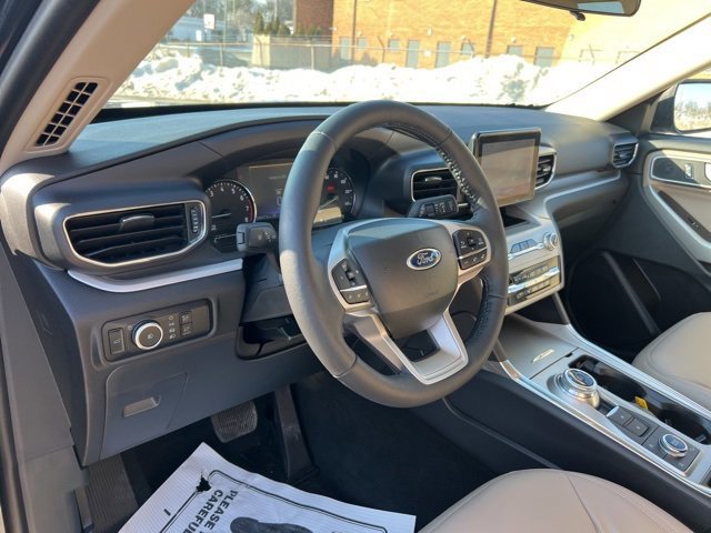 Certified 2023 Ford Explorer XLT w/ Equipment Group 202A image 8