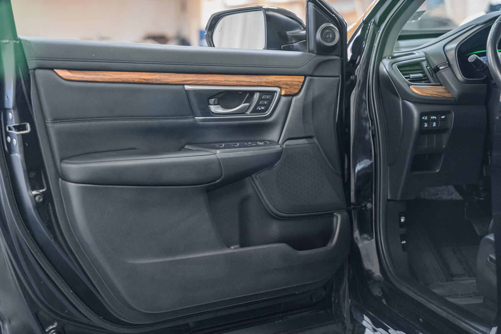 Used 2022 Honda CR-V Touring image 45