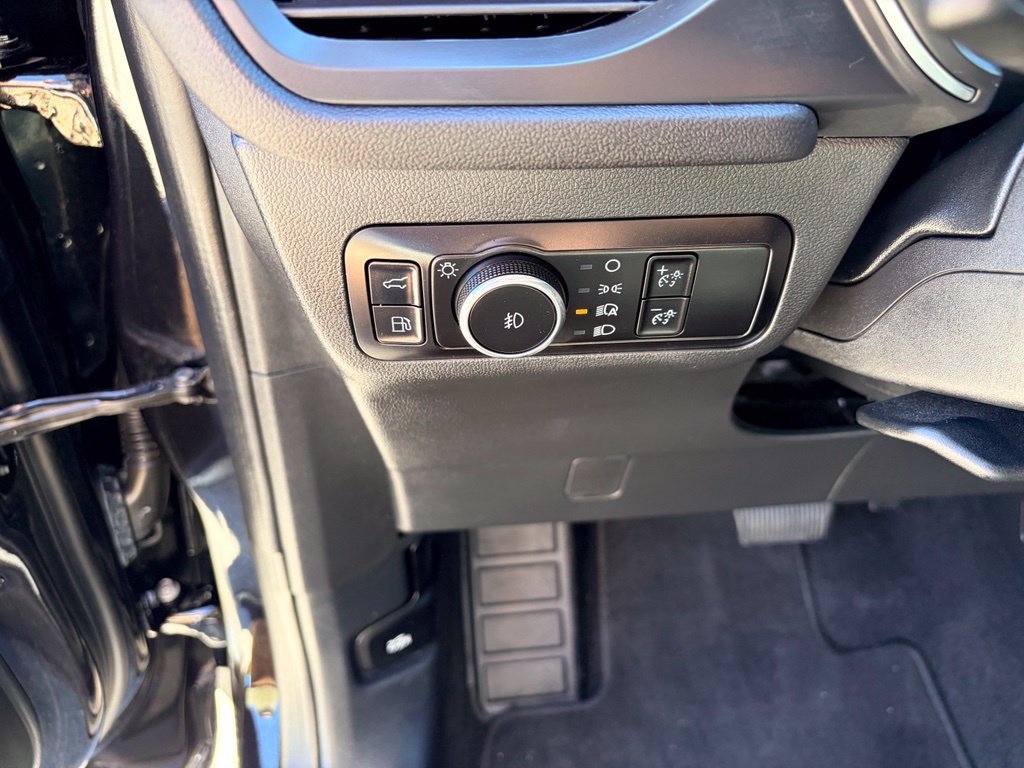 Certified 2025 Ford Escape SE w/ PHEV Premium Package FWD image 21