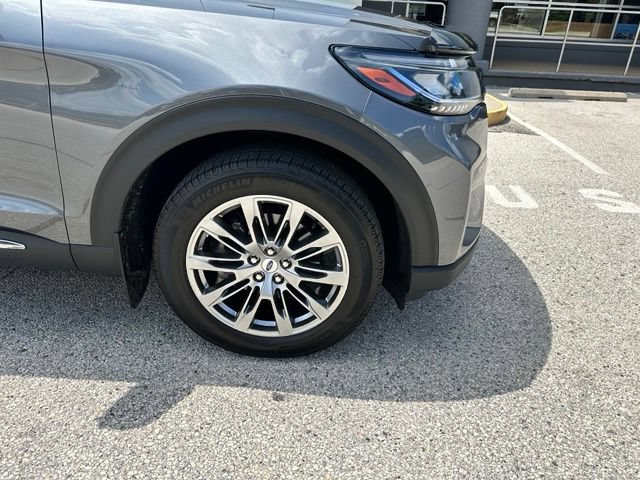 Certified 2025 Ford Explorer Active w/ Active Comfort Package AWD/4WD image 93