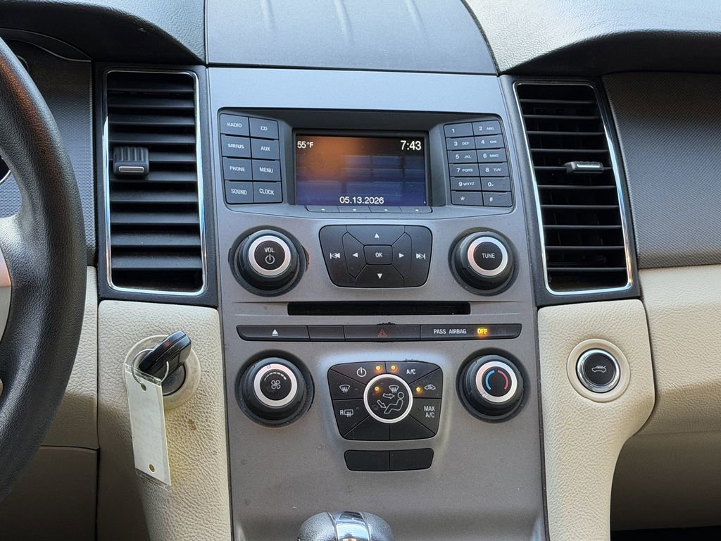 Certified 2019 Ford Taurus SE FWD image 18