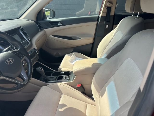 Used 2017 Hyundai Tucson Value AWD/4WD image 35