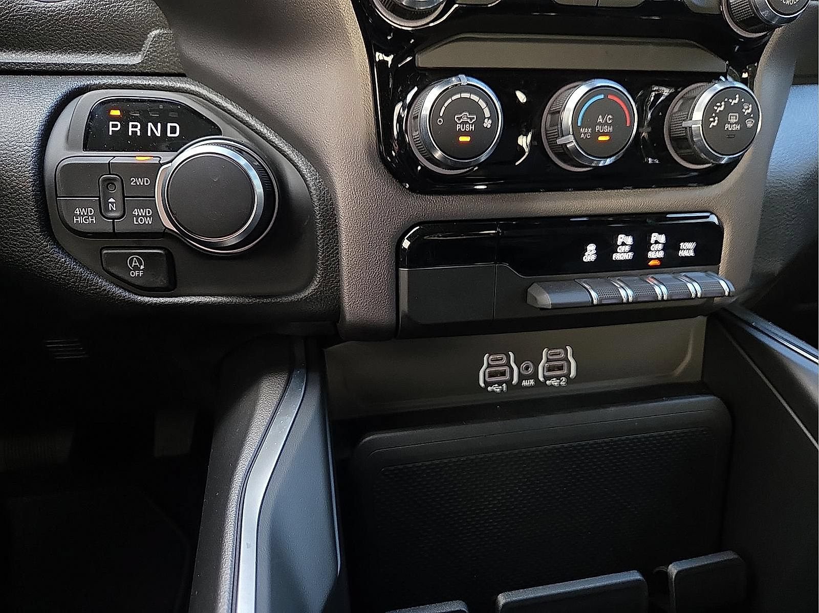 Used 2026 RAM 1500 Express AWD/4WD image 17
