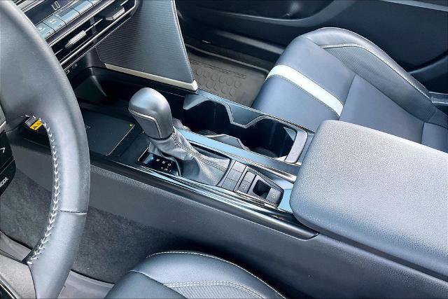 Used 2025 Toyota Camry SE w/ Convenience Package FWD image 17