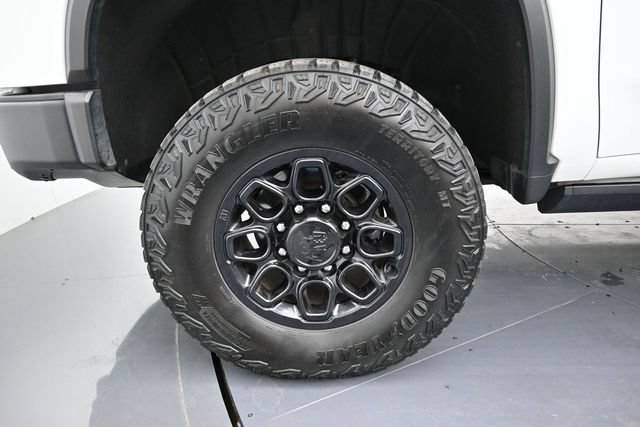 Used 2025 Chevrolet Silverado 2500 ZR2 w/ ZR2 Bison Edition AWD/4WD image 9