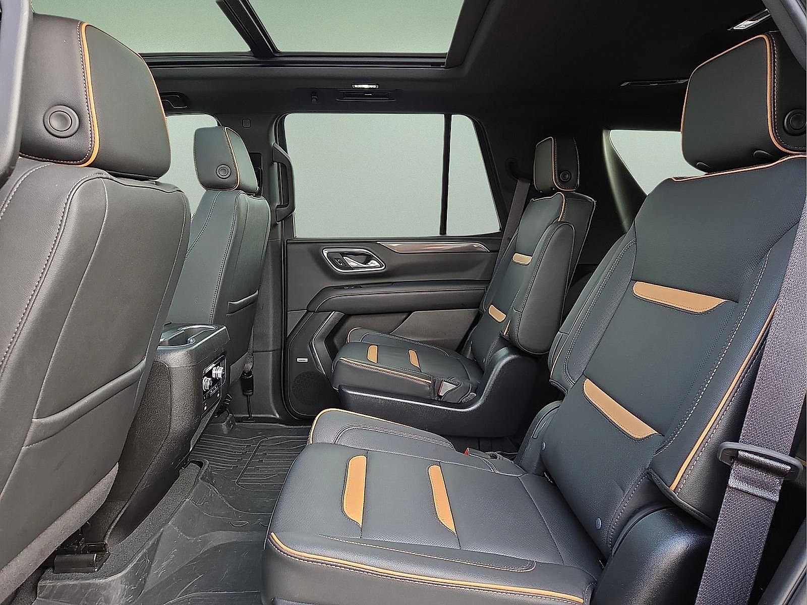 Used 2023 GMC Yukon AT4 image 11