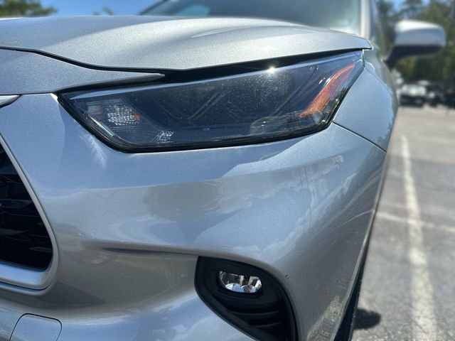Used 2022 Toyota Highlander XLE FWD image 10