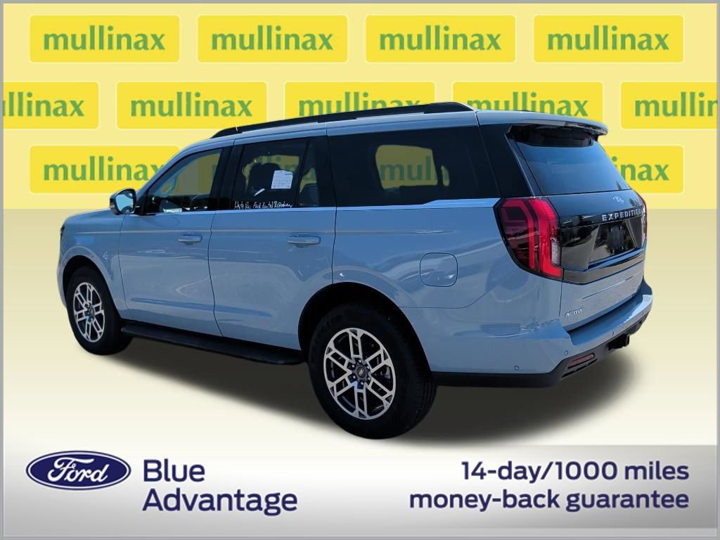 Certified 2025 Ford Expedition Active RWD image 3