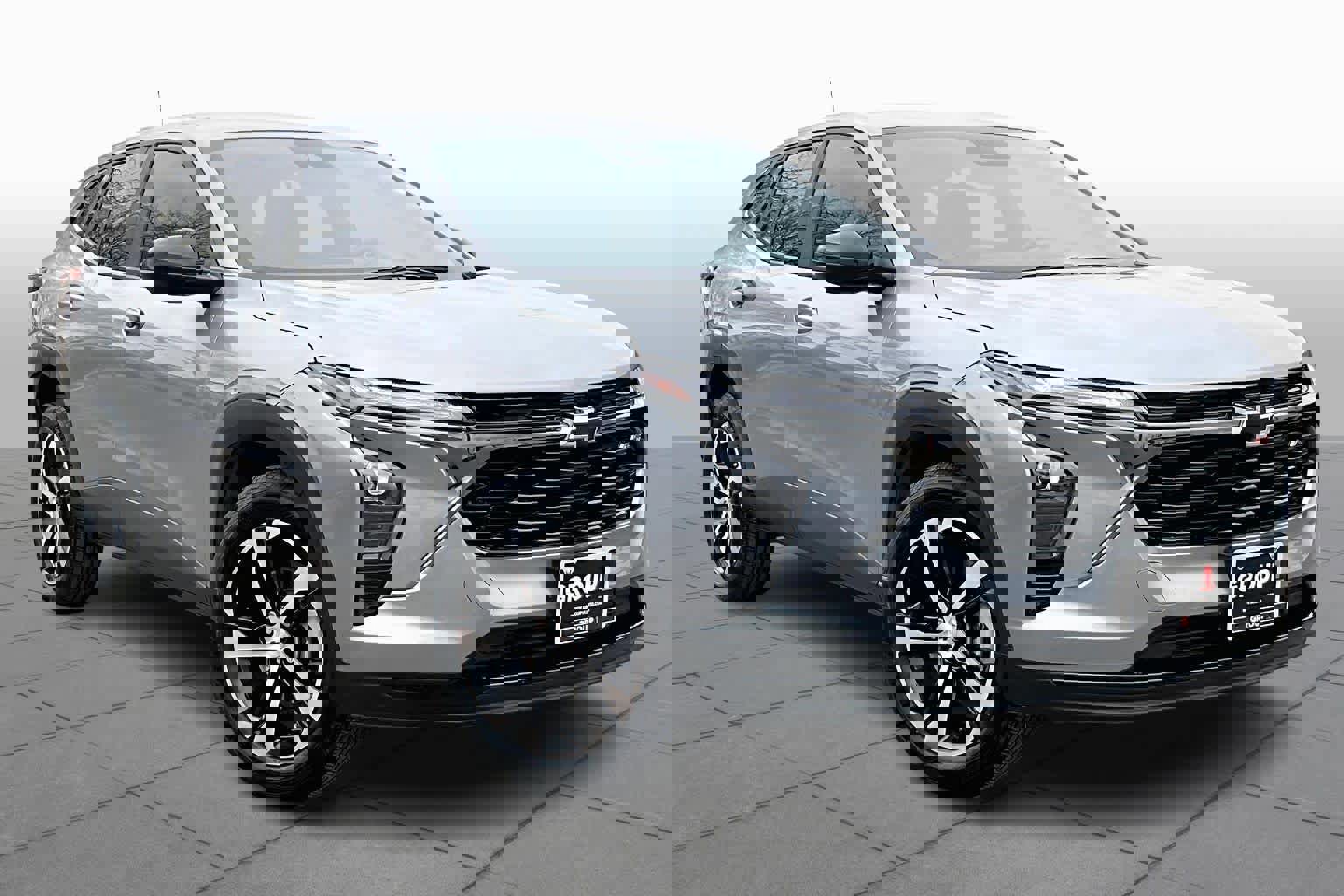 Used 2025 Chevrolet Trax RS w/ Driver Confidence Package image 5