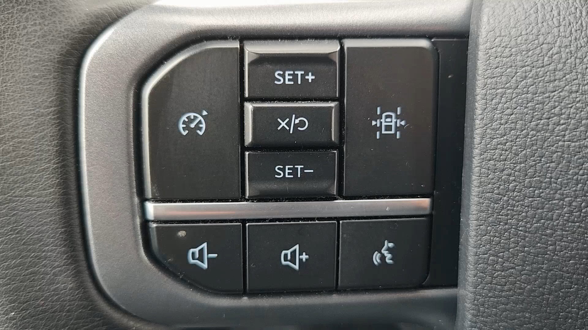 Certified 2025 Ford F150 XLT w/ Equipment Group 301A Standard image 12