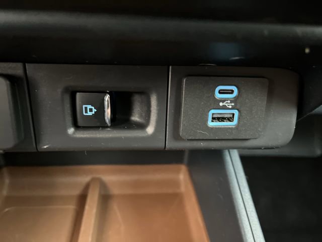 Certified 2023 Ford Maverick Lariat image 31