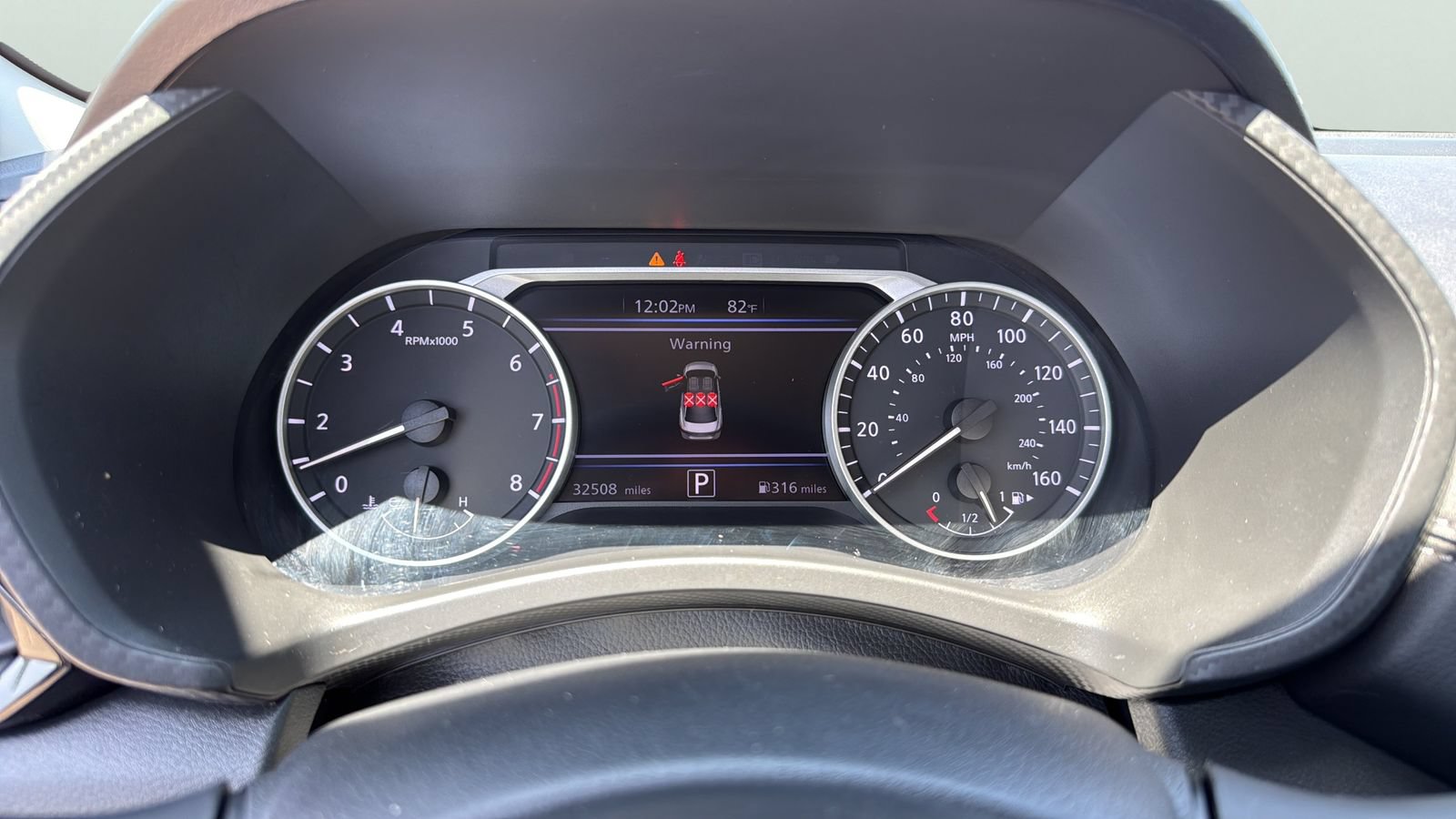 Used 2025 Nissan Sentra SV FWD image 13