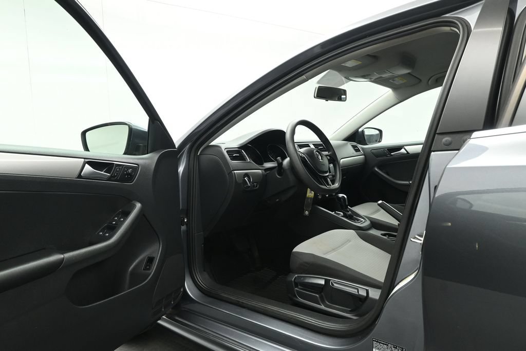 Used 2017 Volkswagen Jetta S FWD image 7