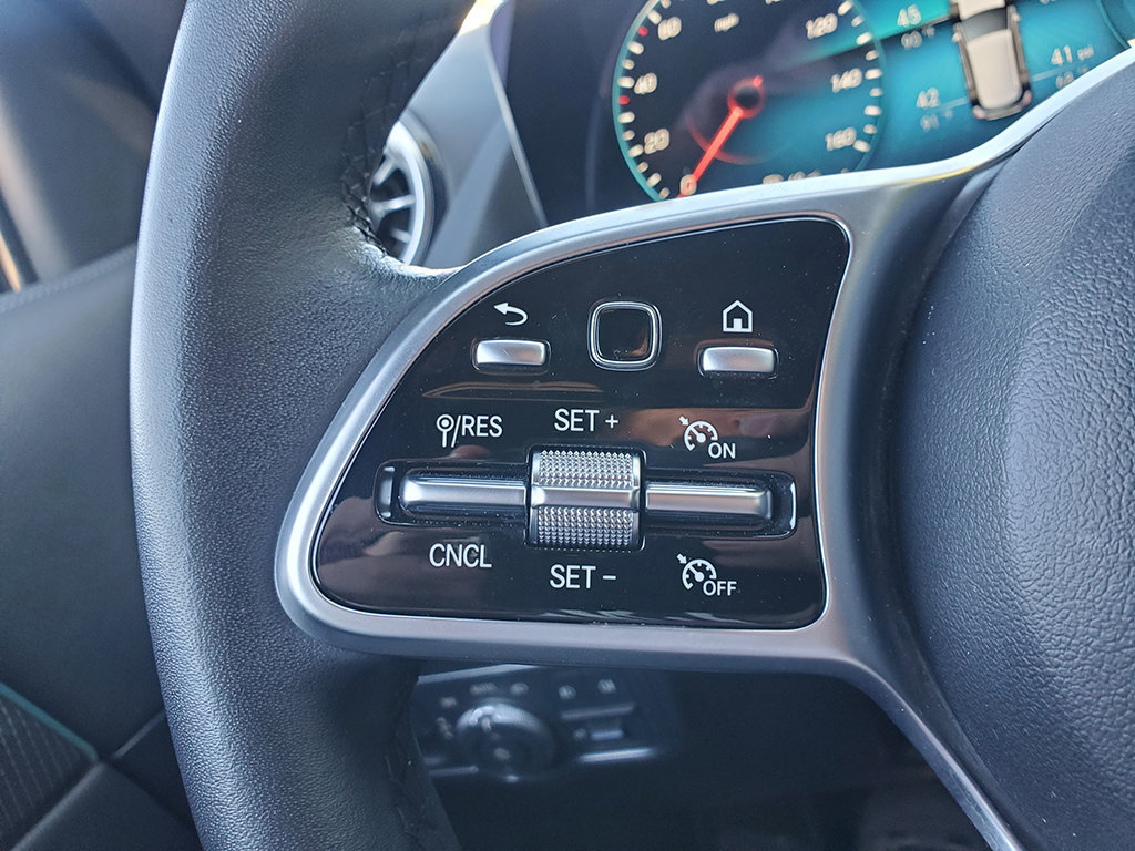 Used 2023 Mercedes-Benz GLA 250 w/ Premium Package image 28