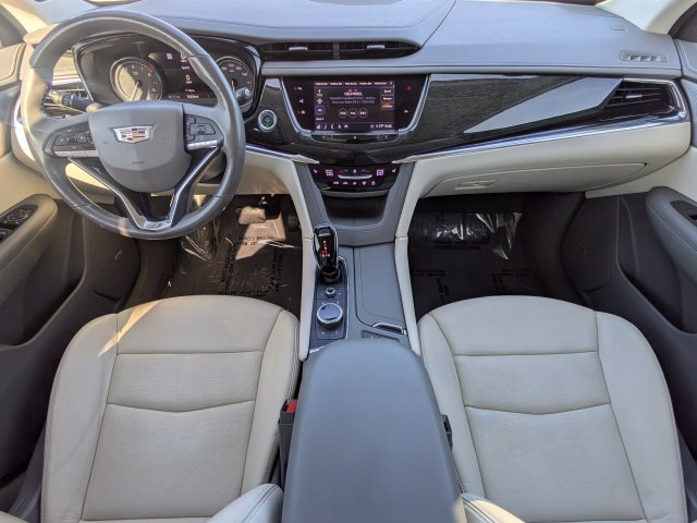 Used 2020 Cadillac XT6 Premium Luxury FWD image 16