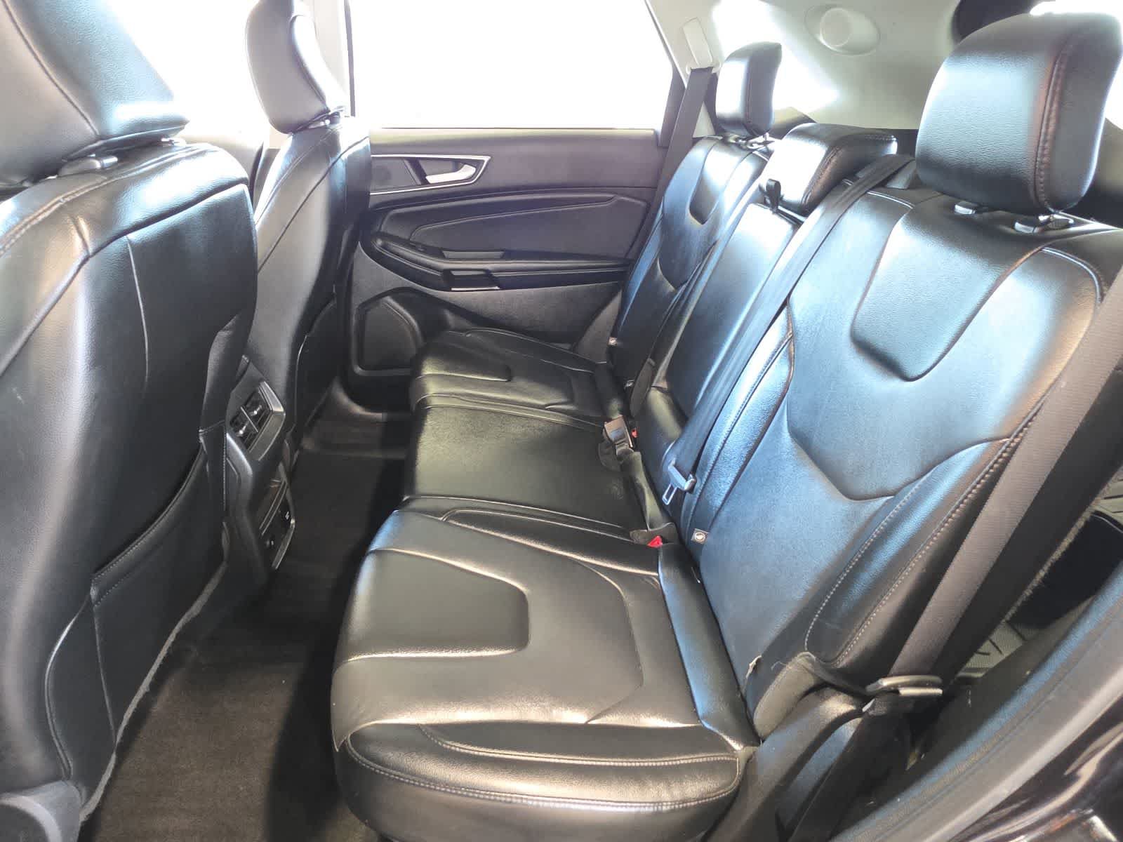 Certified 2022 Ford Edge Titanium AWD/4WD image 30