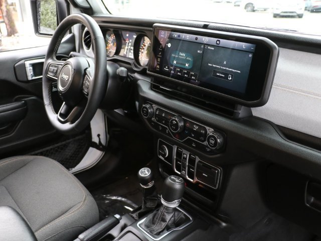 Used 2025 Jeep Wrangler Unlimited Sport AWD/4WD image 12