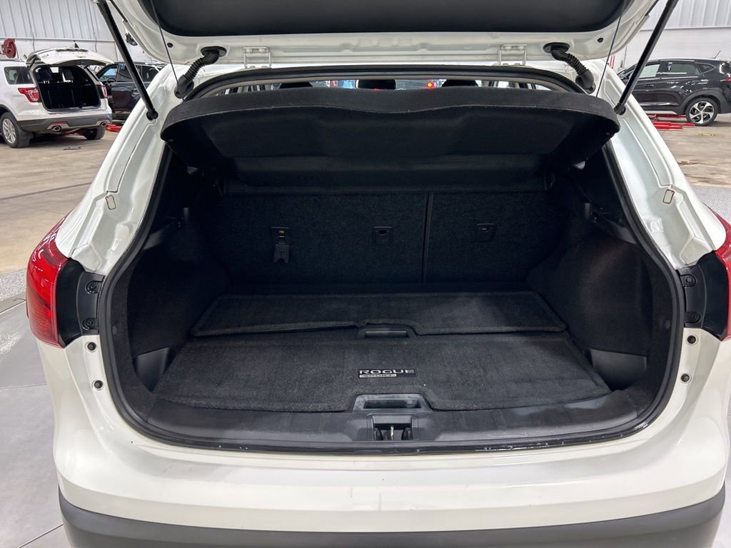 Used 2019 Nissan Rogue Sport S image 20