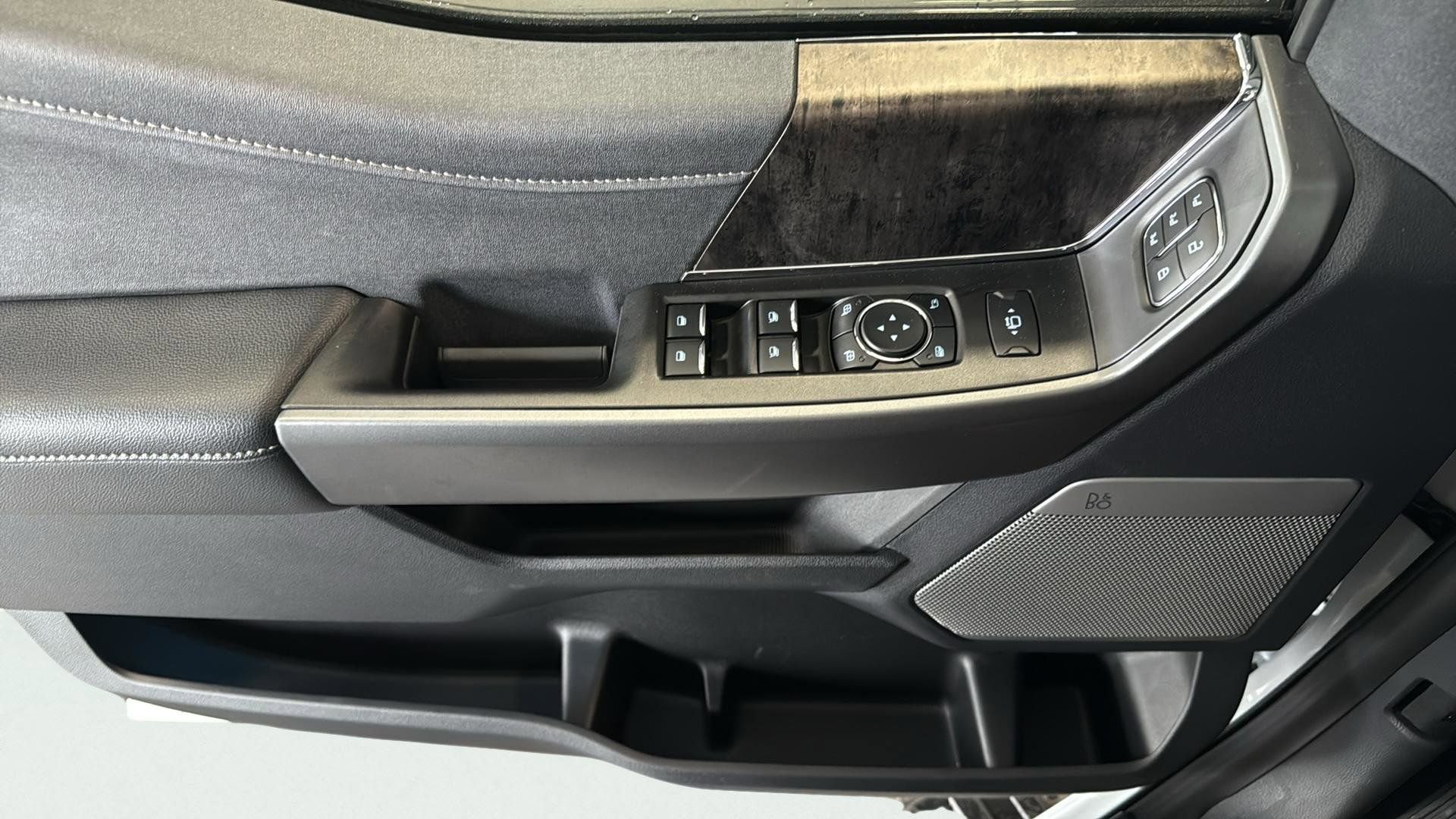 Certified 2025 Ford F250 Lariat w/ Lariat Ultimate Package image 26