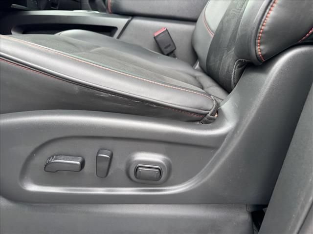 Used 2021 Nissan Titan PRO-4X AWD/4WD image 16