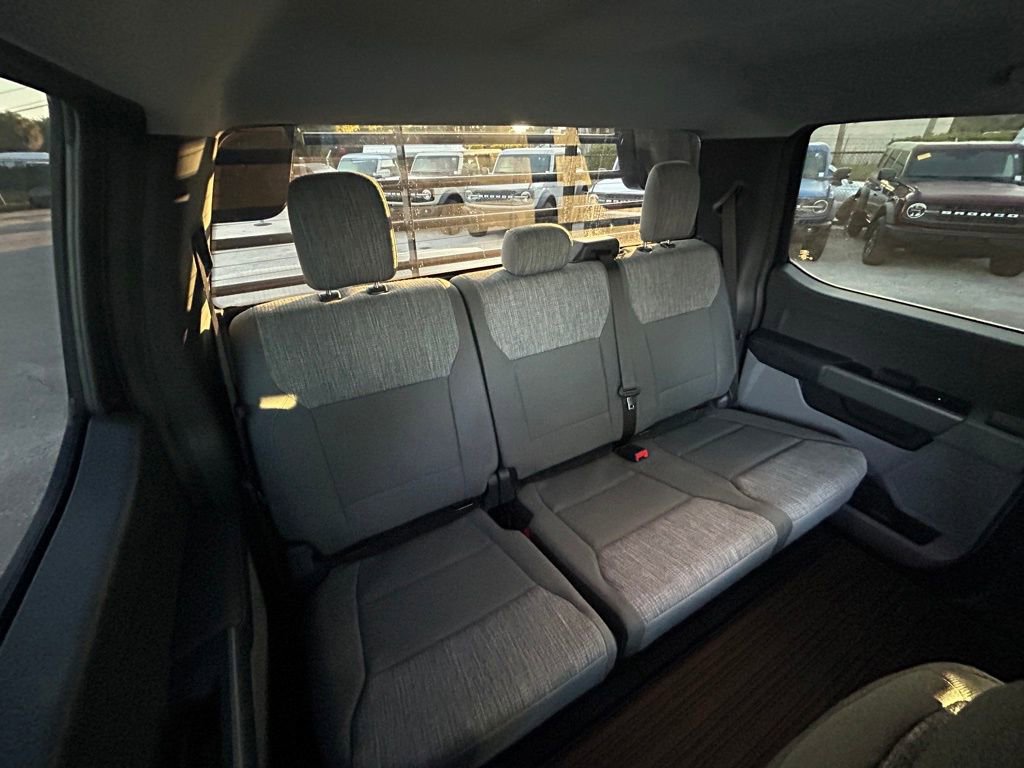 Certified 2023 Ford F450 XLT w/ XLT Value Package image 31